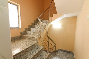 Fabhotel Amar Raj Inn