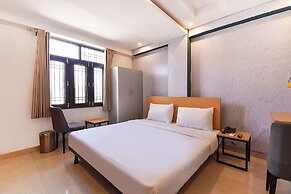 Fabhotel Rushank Palace