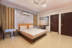 Fabhotel Rushank Palace