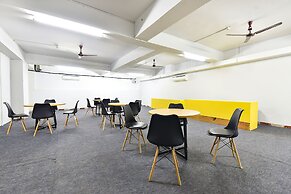 Fabhotel Rushank Palace