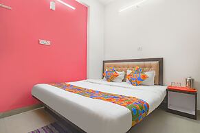 Fabexpress Royal Palace Inn