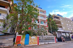 FabHotel Sky Vista Inn