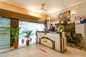 Fabhotel Golden Sunrise Inn