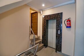 Fabhotel Golden Sunrise Inn