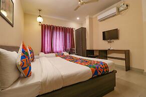 Fabhotel Golden Sunrise Inn