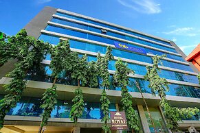 Fabhotel Royal International