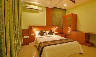 Fabhotel The Btm Palace