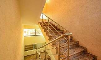 Fabhotel The Btm Palace