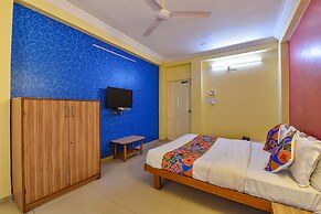 Fabexpress Vibrant Residency