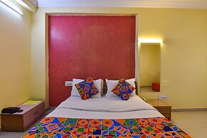 Fabexpress Vibrant Residency