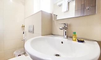 FabHotel Limestone Suites