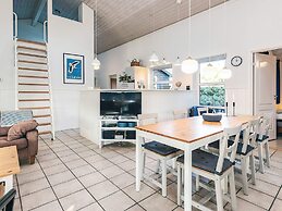 12 Person Holiday Home in Vaeggerlose-by Traum