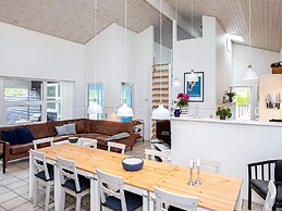 12 Person Holiday Home in Vaeggerlose-by Traum