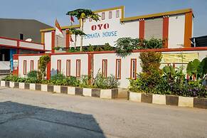 OYO 3767 Permata House