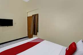 OYO 3767 Permata House