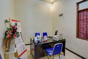 OYO 3767 Permata House