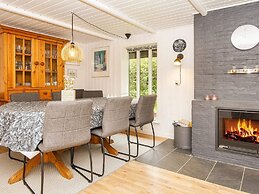 6 Person Holiday Home in Ulfborg-by Traum