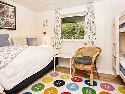 6 Person Holiday Home in Ulfborg-by Traum