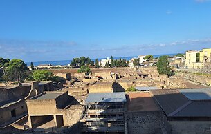 GARDEN HOUSE ERCOLANO
