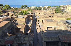 GARDEN HOUSE ERCOLANO