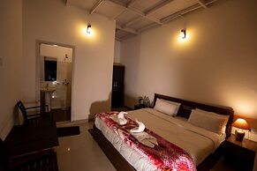 Himalayan Camps and Resort