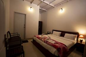 Himalayan Camps and Resort