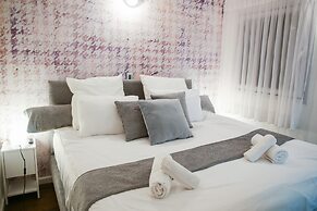 YalaRent Midtown towers TLV