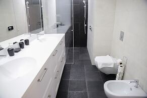 YalaRent Midtown towers TLV