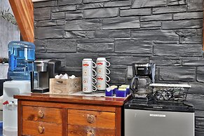 The Birch Ridge: Family Room #6 - Queen/bunkbed Suite In Killington, V