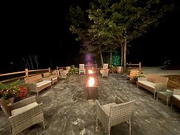 The Birch Ridge: Family Room #6 - Queen/bunkbed Suite In Killington, V