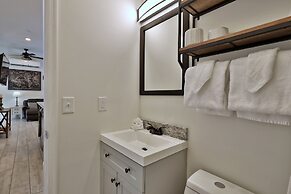 Rutland's Hidden Gem: 2 Br/1ba Renovated Home Close To Everything 2 Be