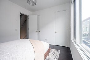 GLOBALSTAY Luxury Townhouse in Downtown Toronto