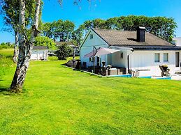 8 Person Holiday Home in Kallekarr-by Traum