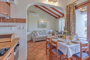 Valdarke Sea View Apartment