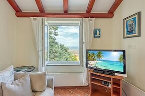 Valdarke Sea View Apartment