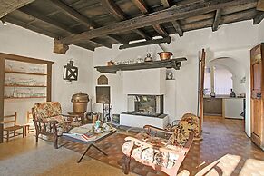 Historical Caslano Apartments