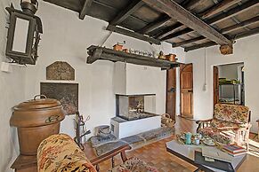 Historical Caslano Apartments