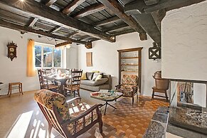 Historical Caslano Apartments