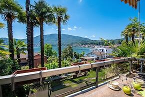 Queen Lake View