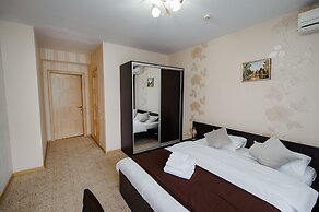Tip Top Hotel City Center