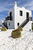 She Mykonos Boutique Hotel