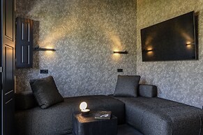 She Mykonos Boutique Hotel