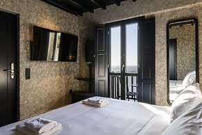 She Mykonos Boutique Hotel