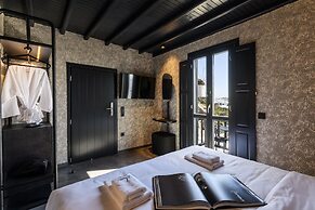 She Mykonos Boutique Hotel