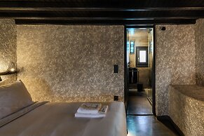 She Mykonos Boutique Hotel