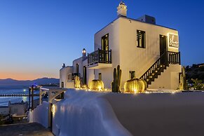 She Mykonos Boutique Hotel