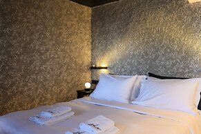 She Mykonos Boutique Hotel