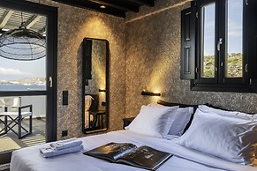 She Mykonos Boutique Hotel