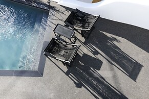 She Mykonos Boutique Hotel