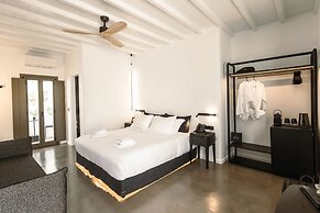 She Mykonos - The Residency